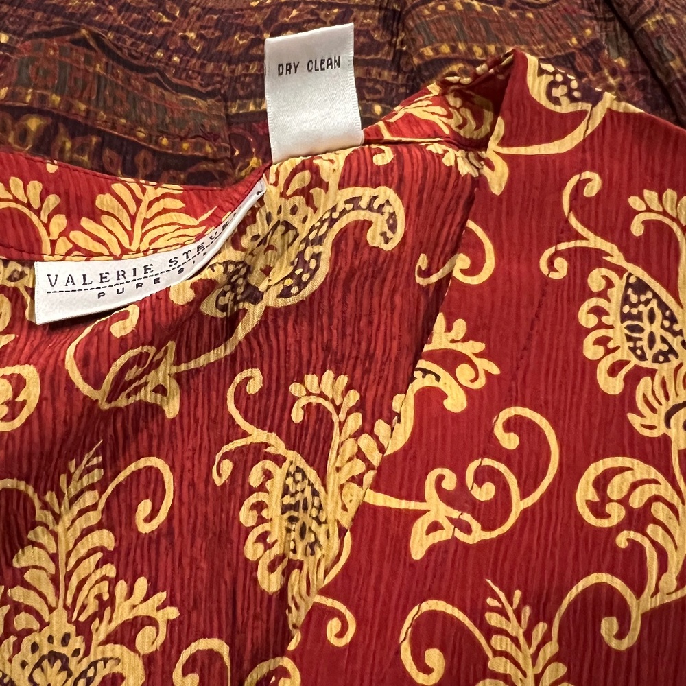 Valerie Stevens Silk Skirt and Blouse - Picture 5 of 16